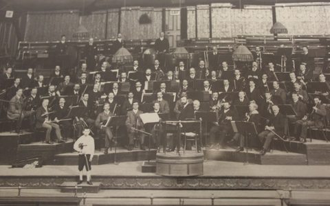 The first known photo of the LSO, July 1904